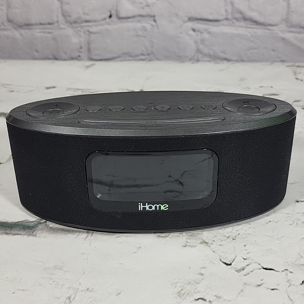 iHome iBT31‎ Digital Wireless Bluetooth Stereo FM Clock Radio and Speakerphone
